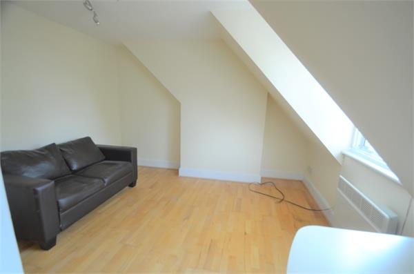 Daws Lane, Mill Hill